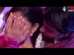 Passeggeri che bevono birra, fumano film porno anale gratis e si masturbano in taxi