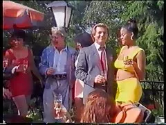 Ragazza chiude gli occhi della sua video porno sesso anale amica con i suoi capezzoli