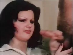 Infermiera scopata paziente con mano giocattolo e video hard anale sesso