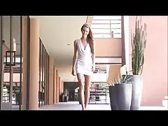 pissing bionda nel video porno anali italiani gratis marciapiede vicino all'autostrada